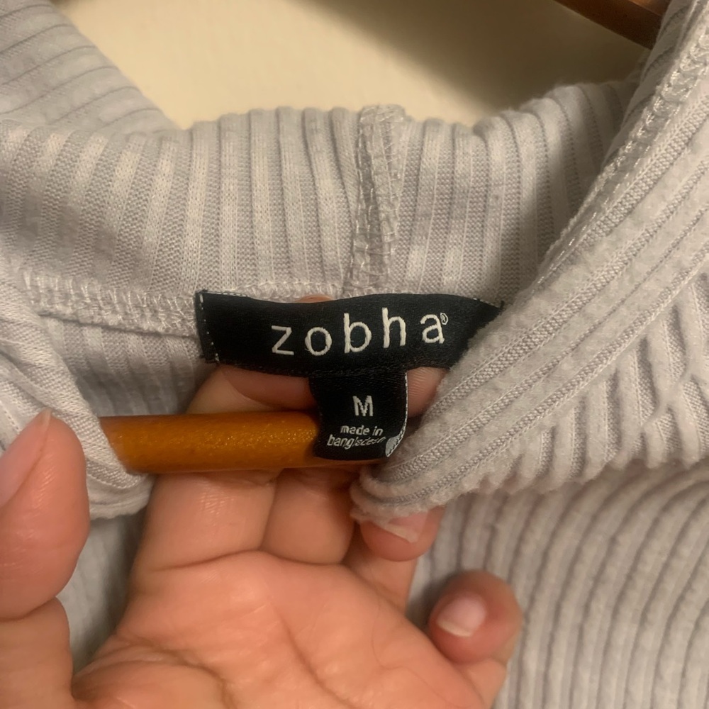 Zobha Light Gray Ribbed Top - Picture 4 of 4